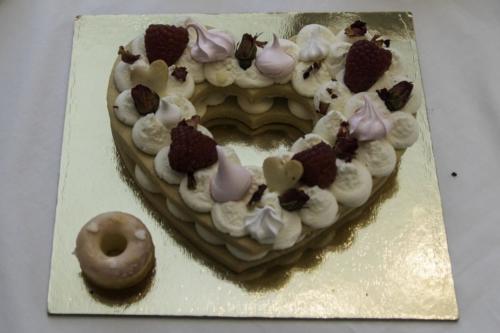 cream tart con chantilly e lamponi